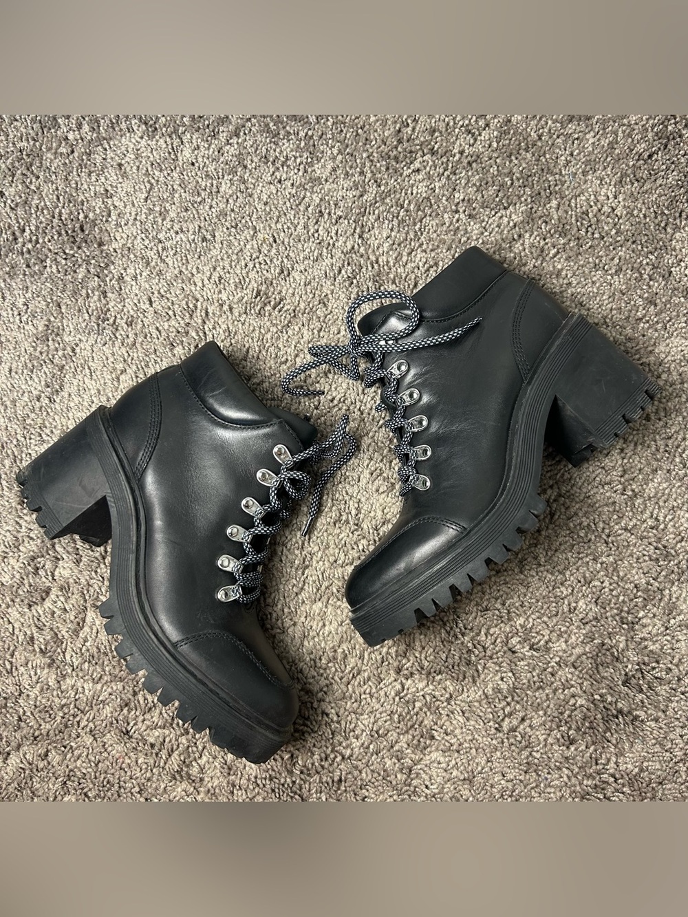 Marc Fisher Waldo Black Leather Platform Combat Boots Chunky Lug Sole Lace Up
